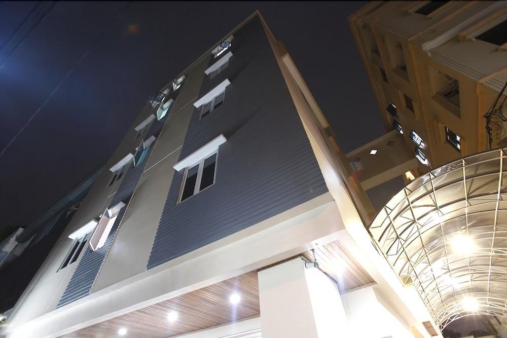 Newton Residence Jakarta Exteriör bild