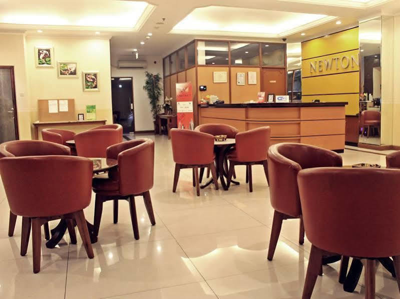 Newton Residence Jakarta Exteriör bild